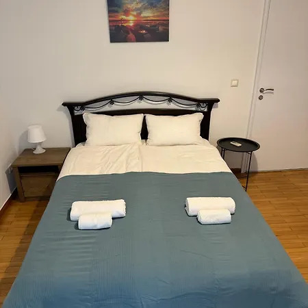 Urban Oasis Apartment *